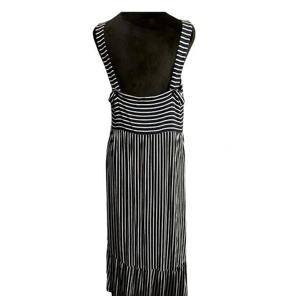 GAP navy & white maternity dress in size Large. Super Comfortable - Picture 4 of 5